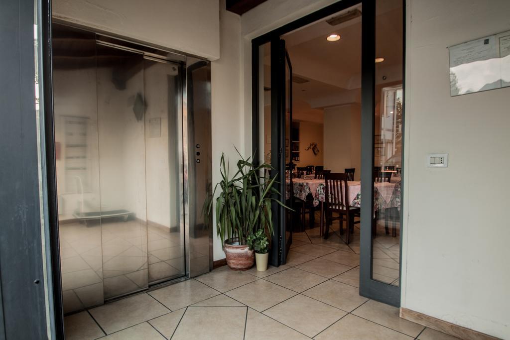 Hotel Ristorante Bertolini Piazza al Serchio Ngoại thất bức ảnh