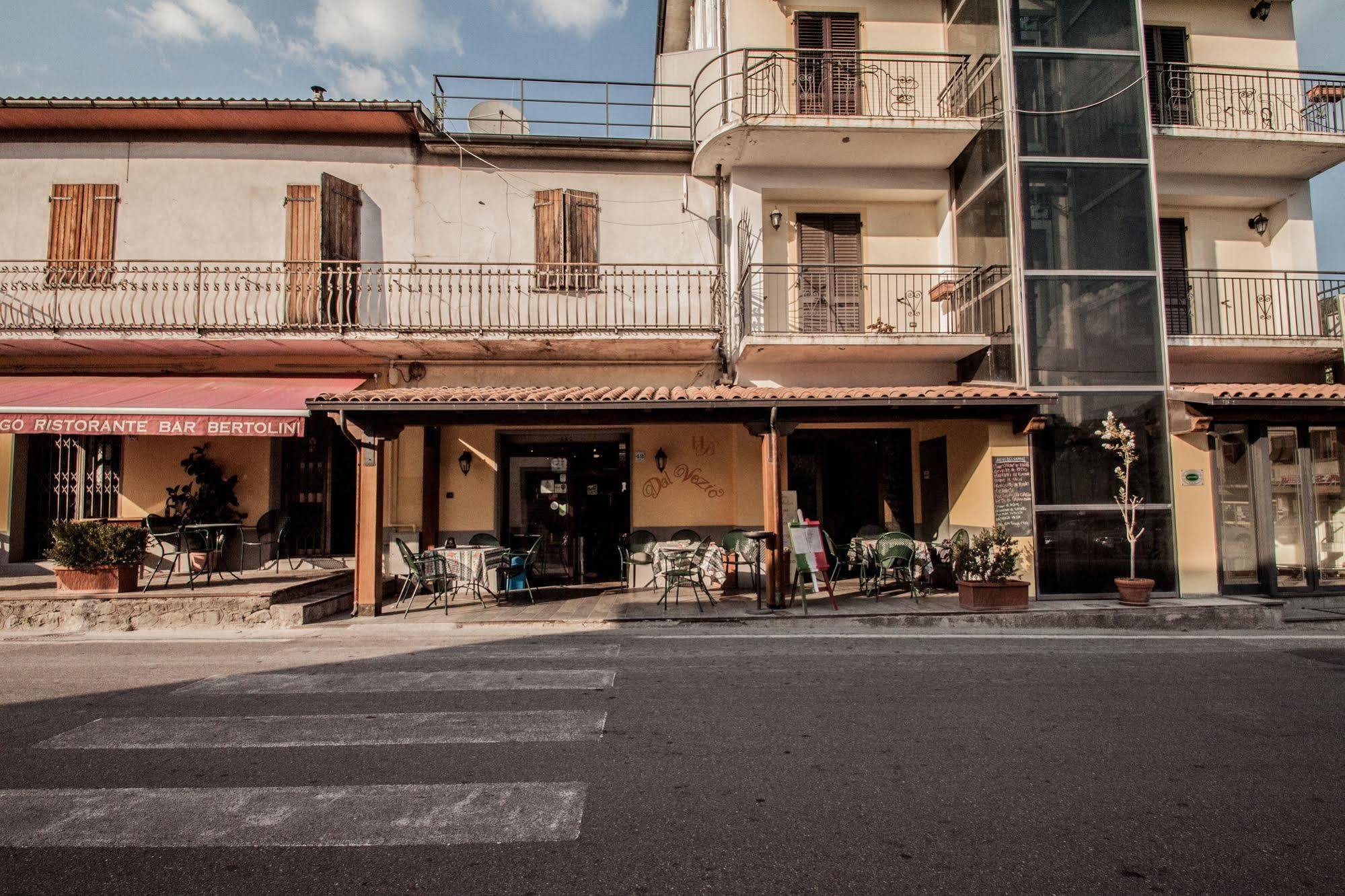 Hotel Ristorante Bertolini Piazza al Serchio Ngoại thất bức ảnh